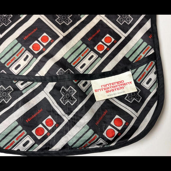 Nintendo Entertainment Systems Original Controller NES 2017 Baby Toddler Bib - Picture 3 of 10